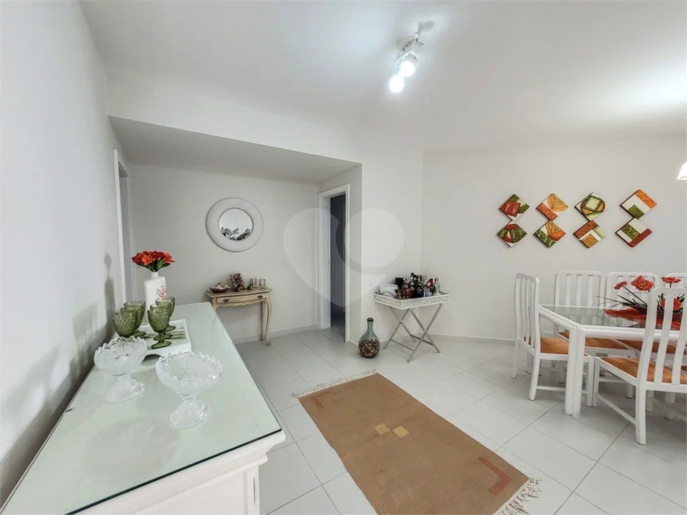 Apartamento à venda com 5 quartos, sendo 3 suítes,  em Riviera de São Lourenço, Bertioga, SP