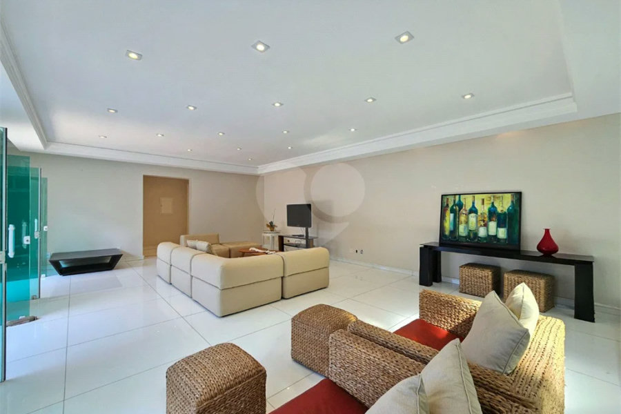 Casa à venda com 5 quartos, sendo 4 suítes,  em Riviera de São Lourenço, Bertioga, SP