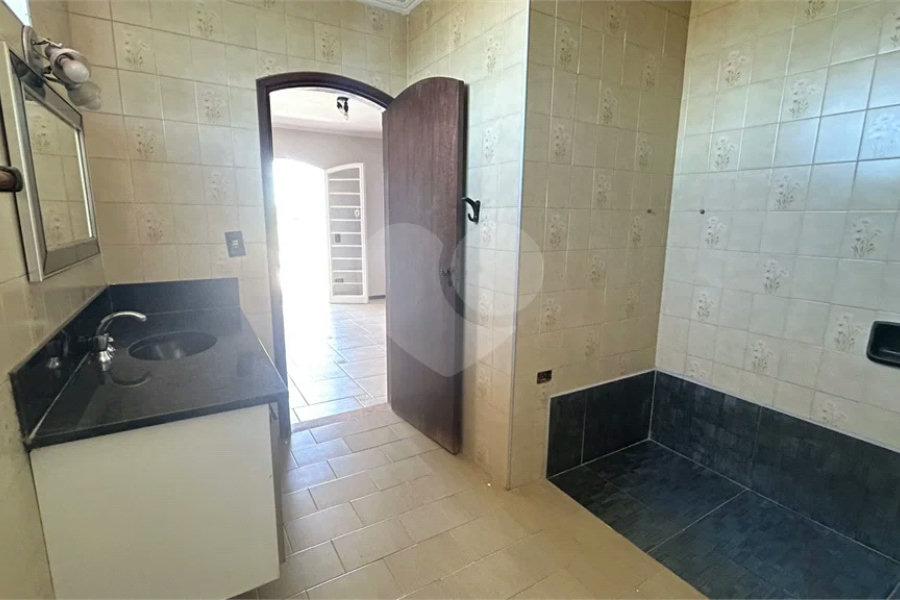 Venda Casa com 4 Dormitórios no Parque Santa Cecília