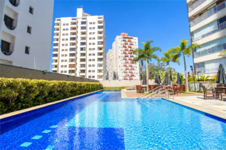 Apartamento de 127 m² em andar alto, com vista livre, 3 suítes planejadas, sacada gourmet envidraçada, 2 vagas e lazer completo, próximo ao Shopping Golden Square e à Avenida Kennedy.