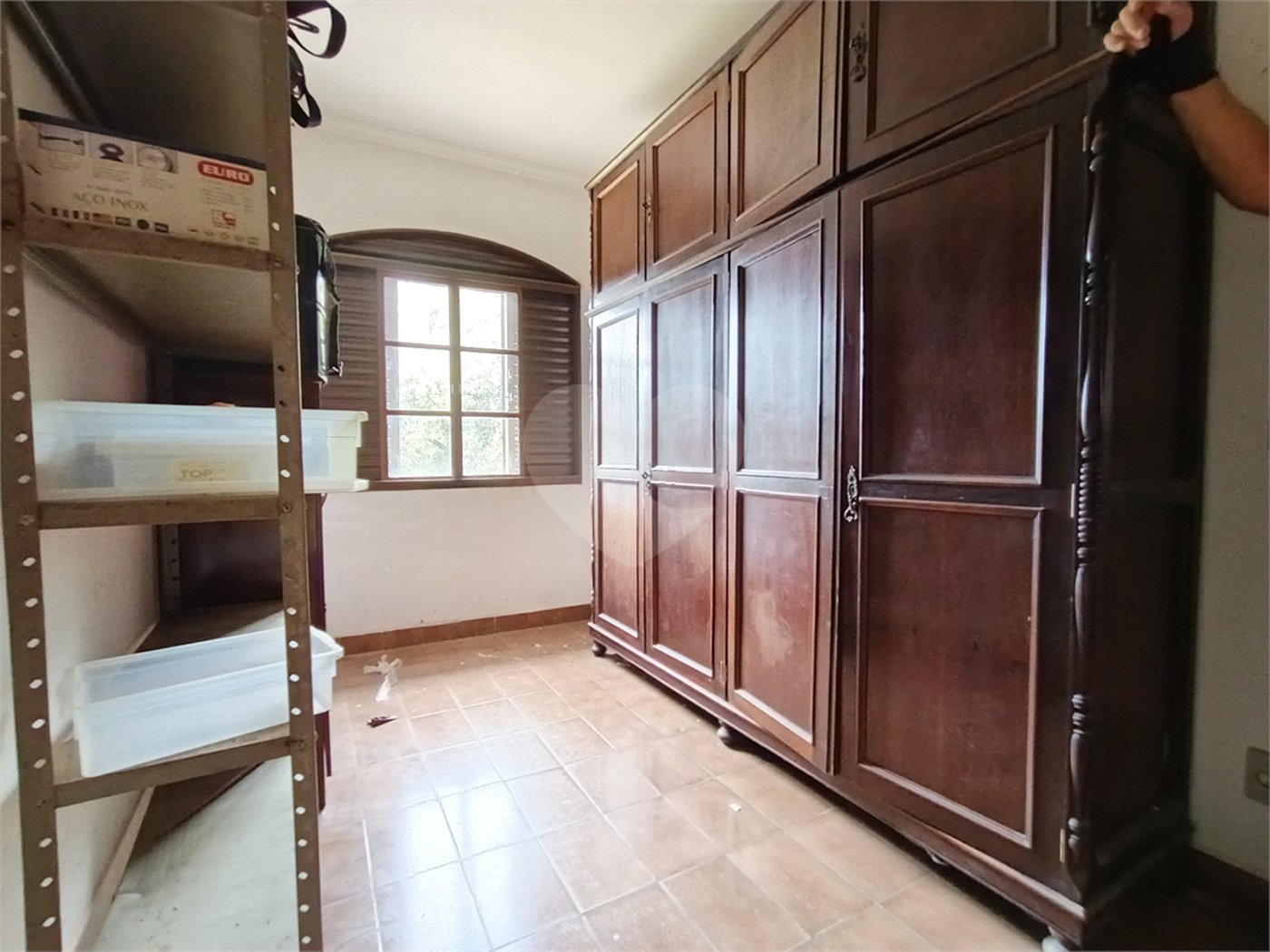 Casa à venda com 4 quartos, sendo 3 suítes, no condomínio Rancho Dirce, Sorocaba - SP