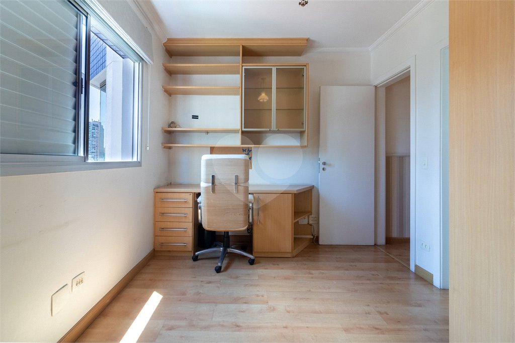 Apartamento à venda com 4 quartos, sendo 3 suítes, em Brooklin Paulista, São Paulo, SP