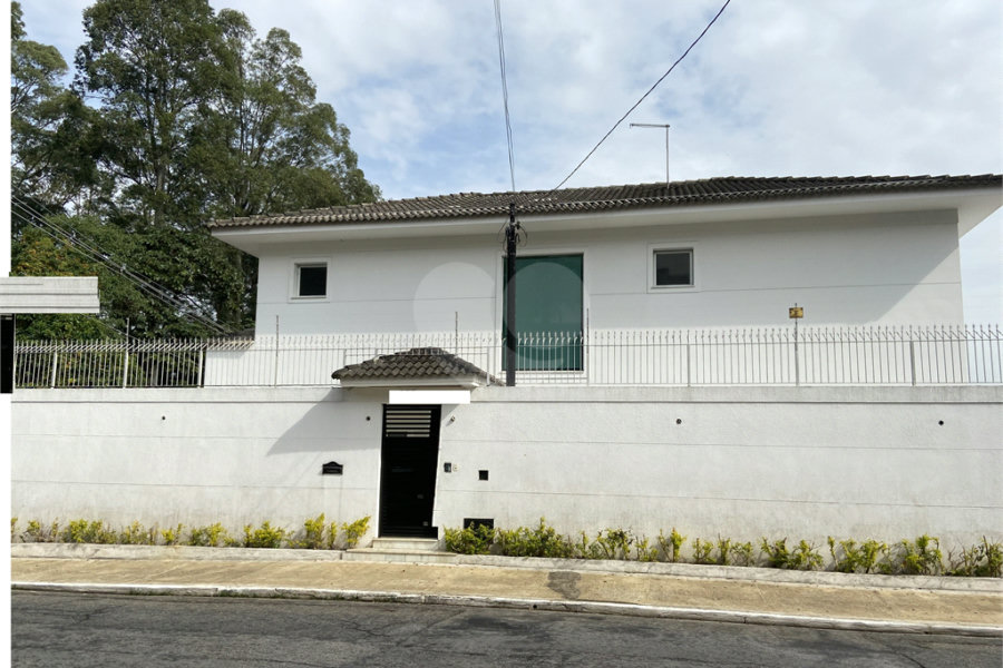 Sobrado à venda com 4 suítes em Tremembé, São Paulo, SP