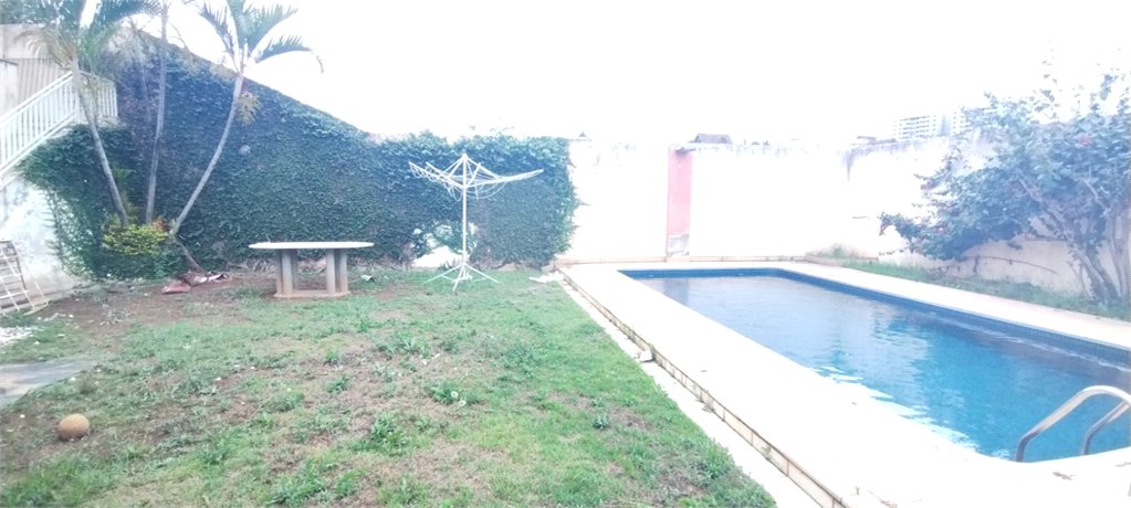 Casa à venda com 4 quartos, sendo 1 suíte, em Jardim Guadalajara, Sorocaba, SP