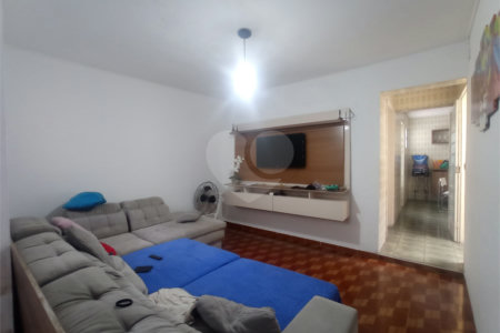 Casa à venda com 4 quartos em Vila Nivi, São Paulo, SP