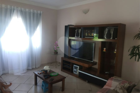 Casa Térrea à venda com 3 quartos, sendo 1 suíte, em Residencial Monte Verde, Indaiatuba, SP