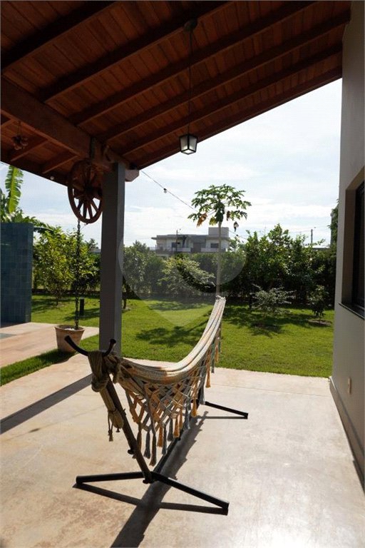 Casa à venda com 4 quartos, sendo 2 suítes, no condomínio Primavera, Salto - SP