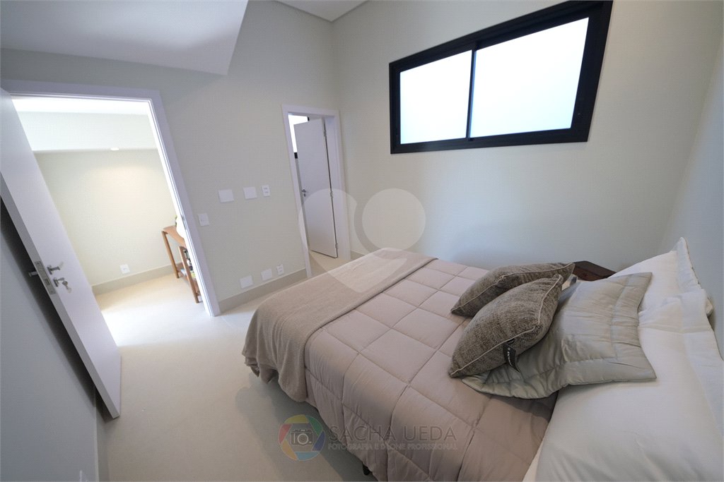 Casa à venda com 4 suítes no condomínio Villa dos Pinheiros, Indaiatuba - SP