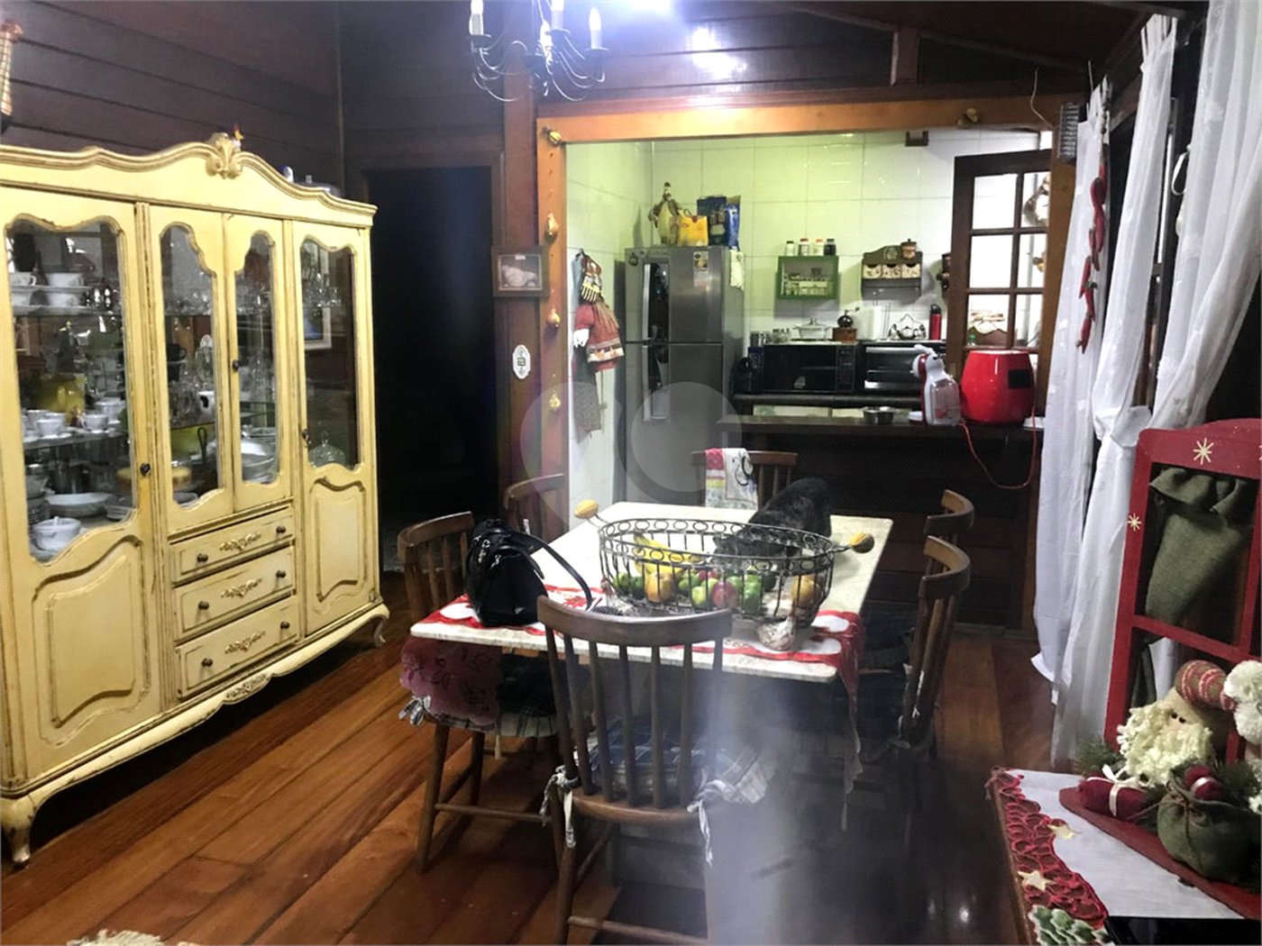Casa à venda com 3 quartos, sendo 1 suíte, no condomínio Associação Reserva das Hortênsias, Mairiporã - SP