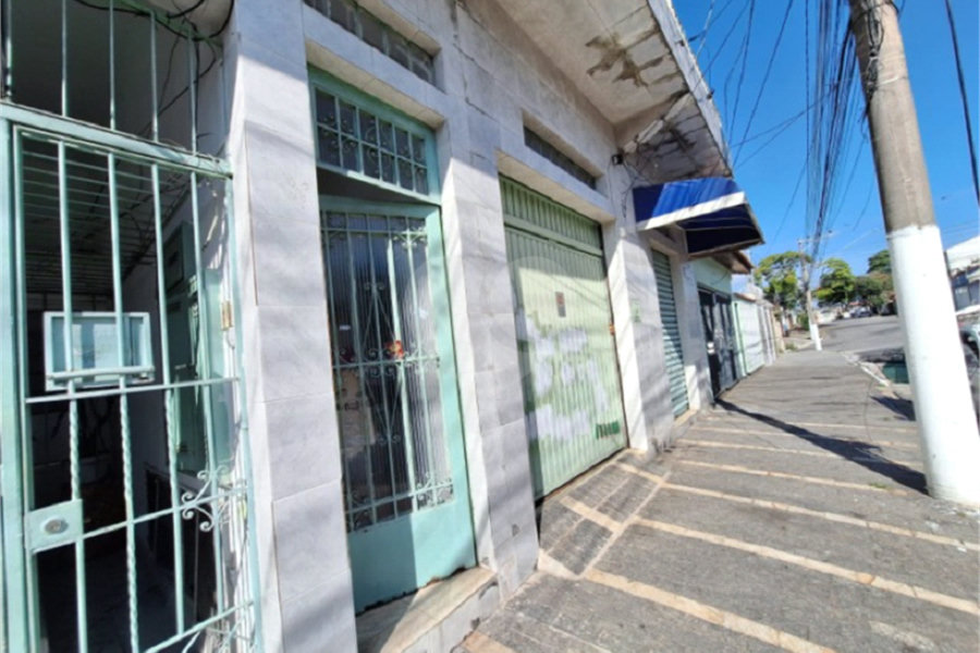 Sobrado à venda com 8 quartos em Penha, São Paulo, SP