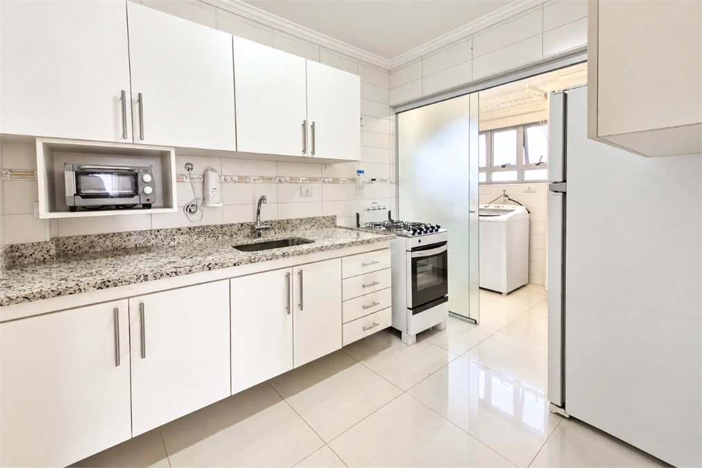 ÓTIMO APARTAMENTO 76 m² ÚTEIS REFORMADO 1 VAGA DE GARAGEM