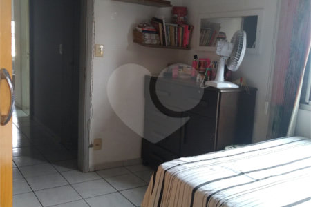 Sobrado à venda com 3 suítes em Vila Marari, São Paulo, SP