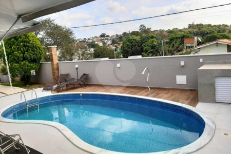 Sobrado à venda com 3 suítes em Vila Esperia Ou Giglio, Atibaia, SP