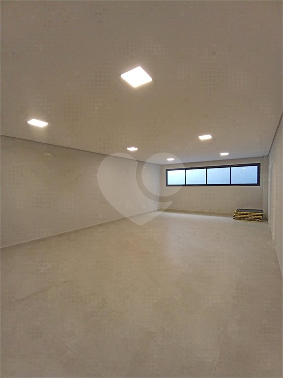 Casa à venda com 4 quartos, sendo 3 suítes,  no condomínio Alphaville Nova Esplanada 3, Votorantim - SP