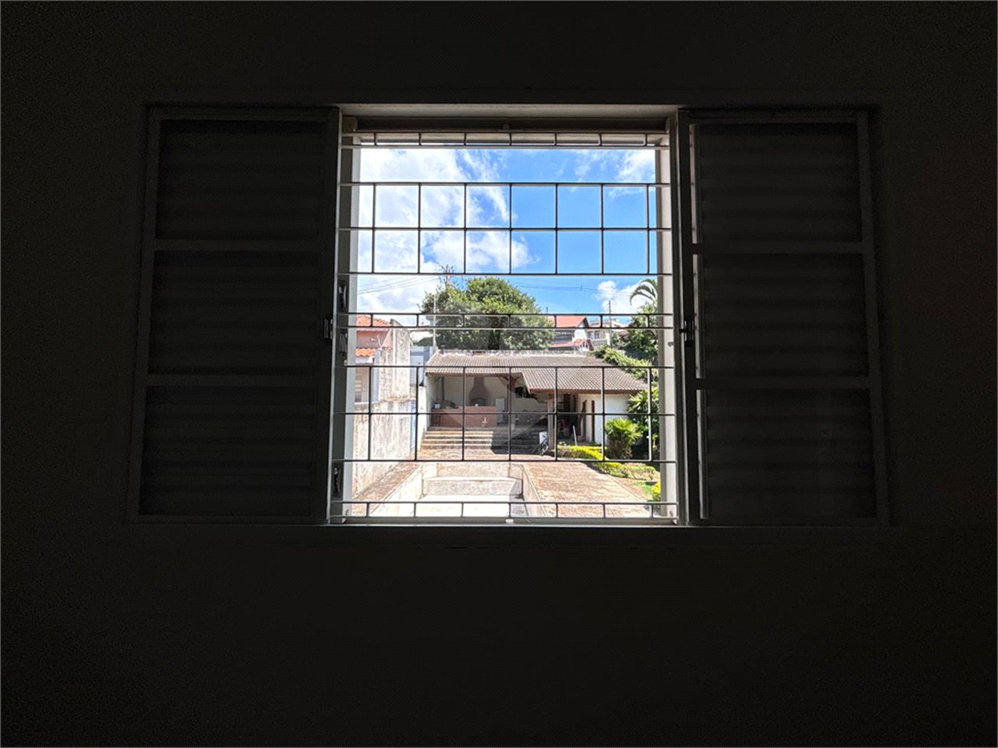 Casa à venda com 5 quartos, sendo 2 suítes,  em Jardim Maristela, Atibaia, SP