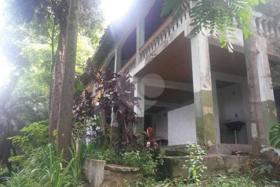 Casa Térrea à venda com 4 quartos, sendo 2 suítes, em Serra da Cantareira, São Paulo, SP