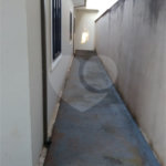 Casa Térrea com 3 dormitórios, sendo 1 suíte.