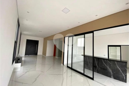 Casa à venda com 3 quartos, sendo 2 suítes, no condomínio Chacara Ondina, Sorocaba - SP