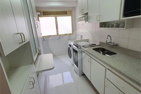 Apartamento à venda com 2 quartos em Vila Uberabinha, São Paulo, SP