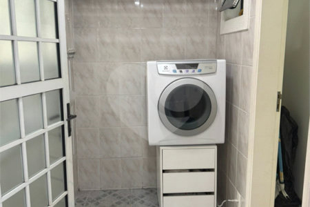Casa à venda com 3 quartos, sendo 1 suíte, no condomínio Villas de São Francisco, São Paulo - SP