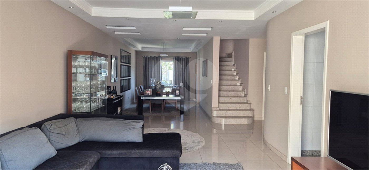 Casa à venda com 5 quartos, sendo 4 suítes, no condomínio Residencial Vilazul, Sorocaba - SP