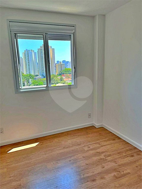 Apartamento à venda com 3 quartos, sendo 1 suíte,  em Jardim Caravelas, São Paulo, SP