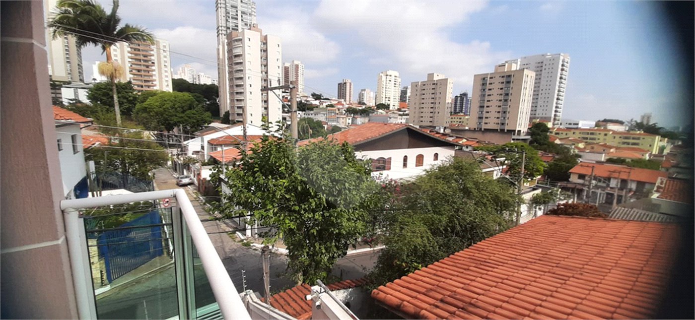 Casa à venda com 3 quartos, sendo 2 suítes, no condomínio Mário Araújo, São Paulo - SP
