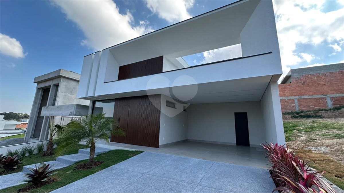 Casa à venda com 3 suítes no condomínio Residencial London Park, Indaiatuba - SP