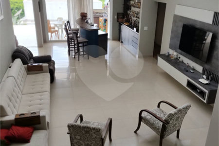 Casa à venda com 4 quartos, sendo 2 suítes, no condomínio Residencial Villaggio Paradiso, Itatiba - SP