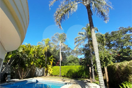Casa à venda com 4 quartos, sendo 3 suítes, no condomínio Residencial Terras de Vinhedo, Vinhedo - SP