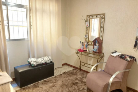 Sobrado à venda com 4 quartos, sendo 1 suíte,  em Vila Gustavo, São Paulo, SP