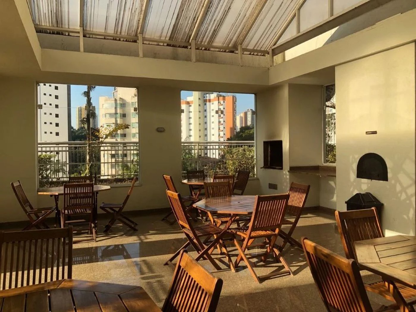 Apartamento à venda com 3 suítes em Vila Suzana, São Paulo, SP