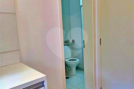 Apartamento à venda com 3 quartos, sendo 2 suítes, em Vila Andrade, São Paulo, SP