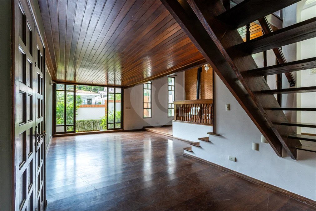 Casa Térrea à venda com 3 quartos, sendo 2 suítes, em Jardim Marajoara, São Paulo, SP