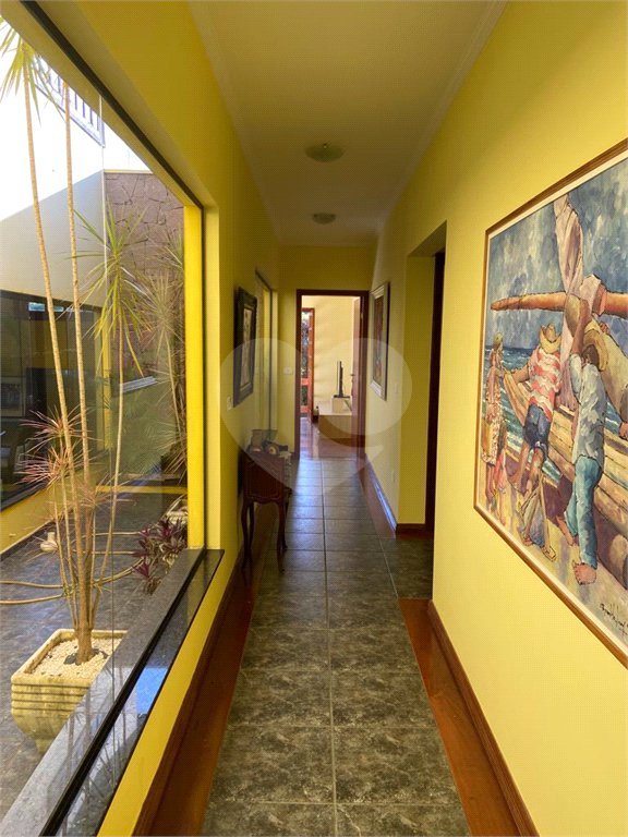 Casa à venda com 4 quartos, sendo 2 suítes, no condomínio Monte Belo, Salto - SP