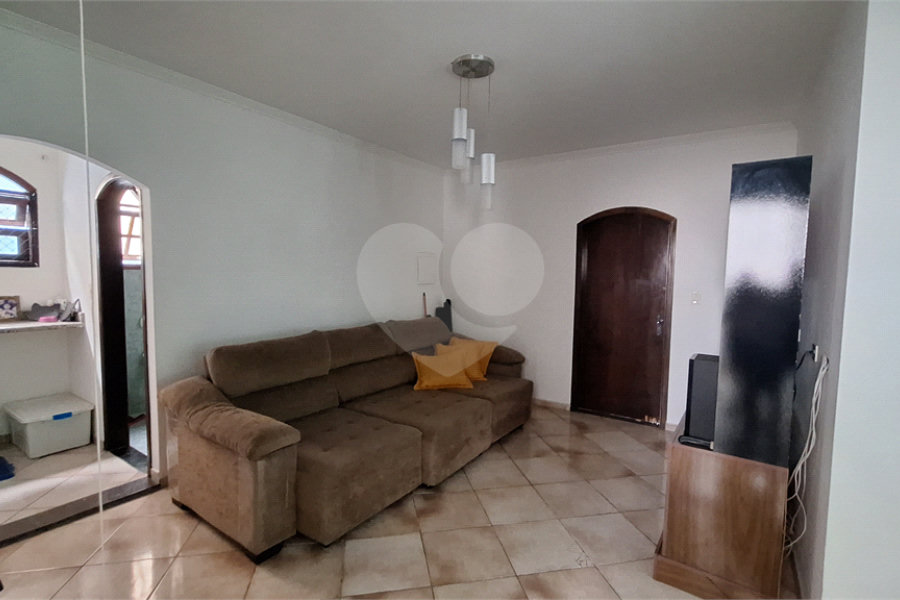 Sobrado à venda com 4 quartos, sendo 1 suíte, em Tremembé, São Paulo, SP