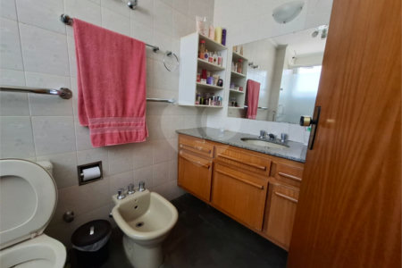 Apartamento à venda com 3 quartos, sendo 1 suíte, no Centro, Araraquara, SP