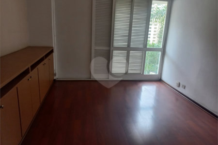 Apartamento à venda com 3 quartos, sendo 1 suíte, em Jardim Paulista, São Paulo, SP