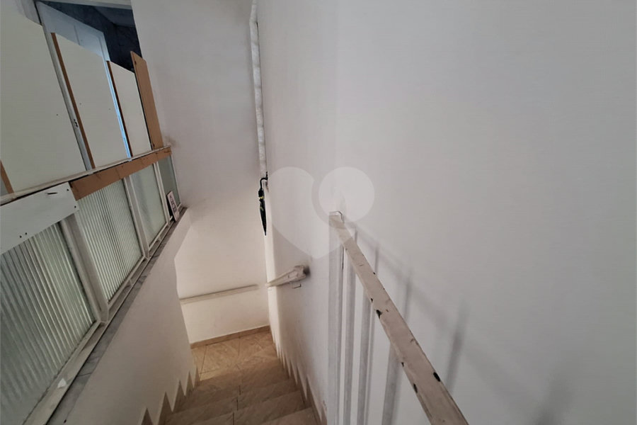 Sobrado à venda com 8 quartos em Penha, São Paulo, SP