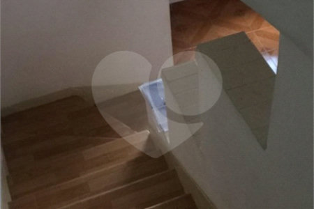 Sobrado à venda com 2 quartos em Santana, São Paulo, SP