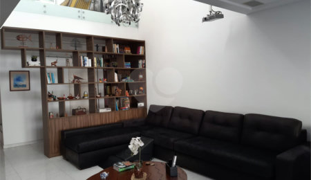 Casa à venda com 4 quartos, sendo 3 suítes,  no condomínio Cond Residencial Villagio da Serra, São Paulo - SP