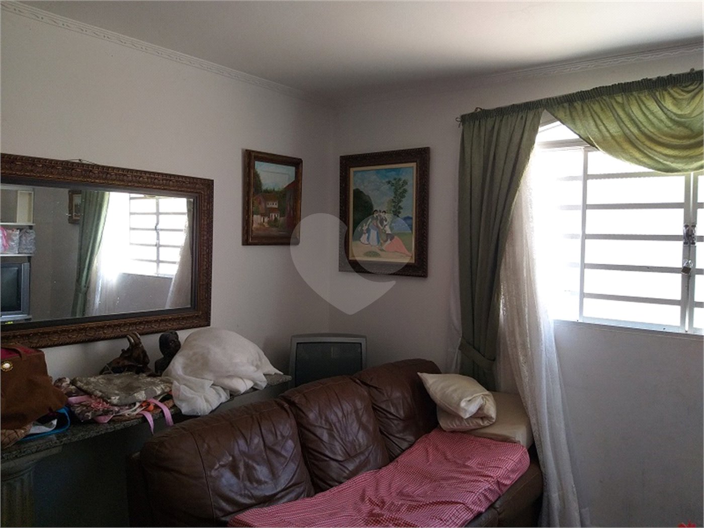 Casa Térrea à venda com 3 quartos, sendo 1 suíte,  no Centro, Serra Negra, SP