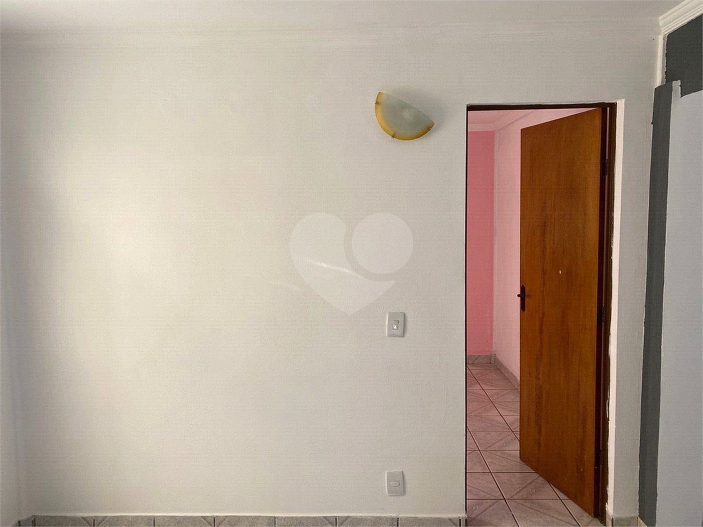 Apartamento para alugar com 2 quartos em Jardim Adriane, Itaquaquecetuba, SP