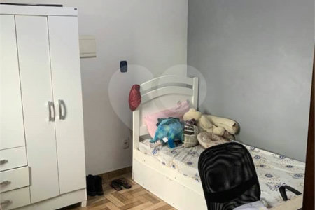 Sobrado à venda com 3 quartos, sendo 1 suíte, em Vila São Paulo, Mogi das Cruzes, SP