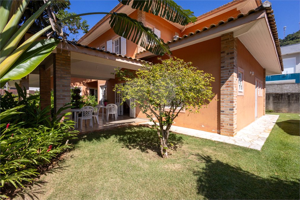 Casa à venda com 6 quartos, sendo 4 suítes, em Barequeçaba, São Sebastião, SP
