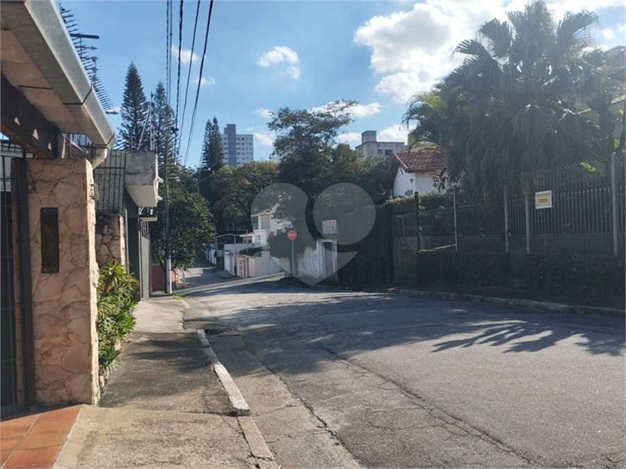 Sobrado à venda com 4 quartos, sendo 1 suíte, em Tremembé, São Paulo, SP