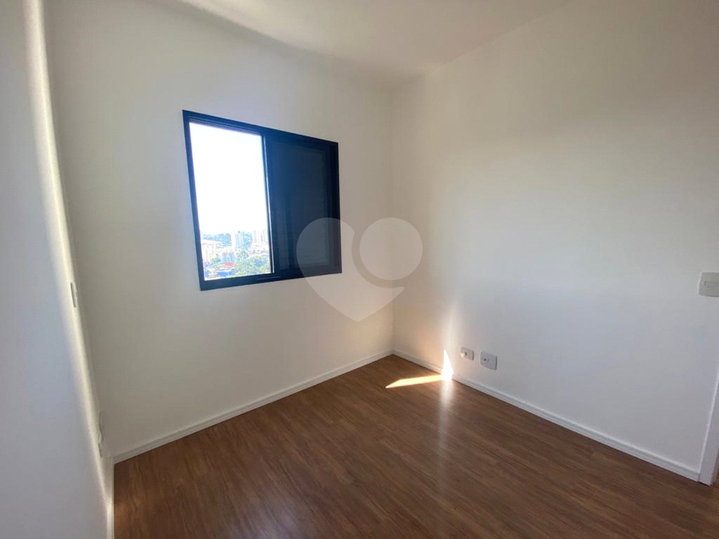 Apartamento à venda ou para alugar com 2 quartos, sendo 1 suíte, em Condomínio Granja Viana Ii, Cotia, SP