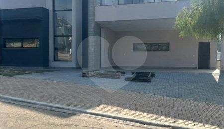 Casa à venda com 3 suítes no condomínio Reserva dos Vinhedos, Louveira - SP