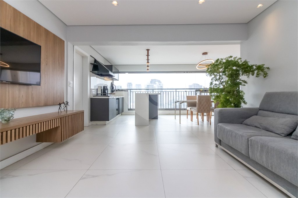 Apartamento à venda com 4 quartos, sendo 2 suítes, em Jardim Prudência, São Paulo, SP