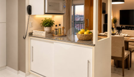 Apartamento à venda com 3 quartos, sendo 1 suíte,  em Campo Belo, São Paulo, SP